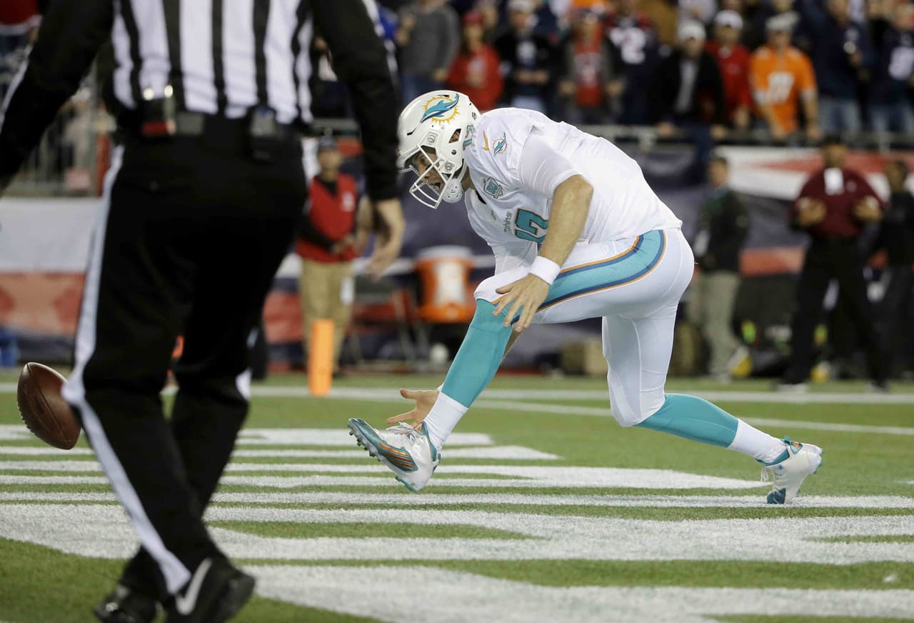 Los New England Patriots vencieron 36-7 a los Miami Dolphins para mantenerse invictos 7-0.