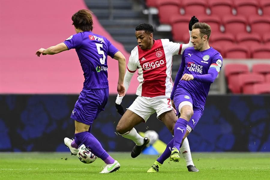 Ajax vence al Groningen 2-1 y el mexicano Edson Álvarez jugó los 90 minutos. Ryan Gravenberch, Sébastien Haller y Dusan Tadic fueron los encargados de llevar a la victoria a su equipo, donde Ahmed El Messaoudi hizo el gol en solitario en la Jornada 25 de la Eredivisie.