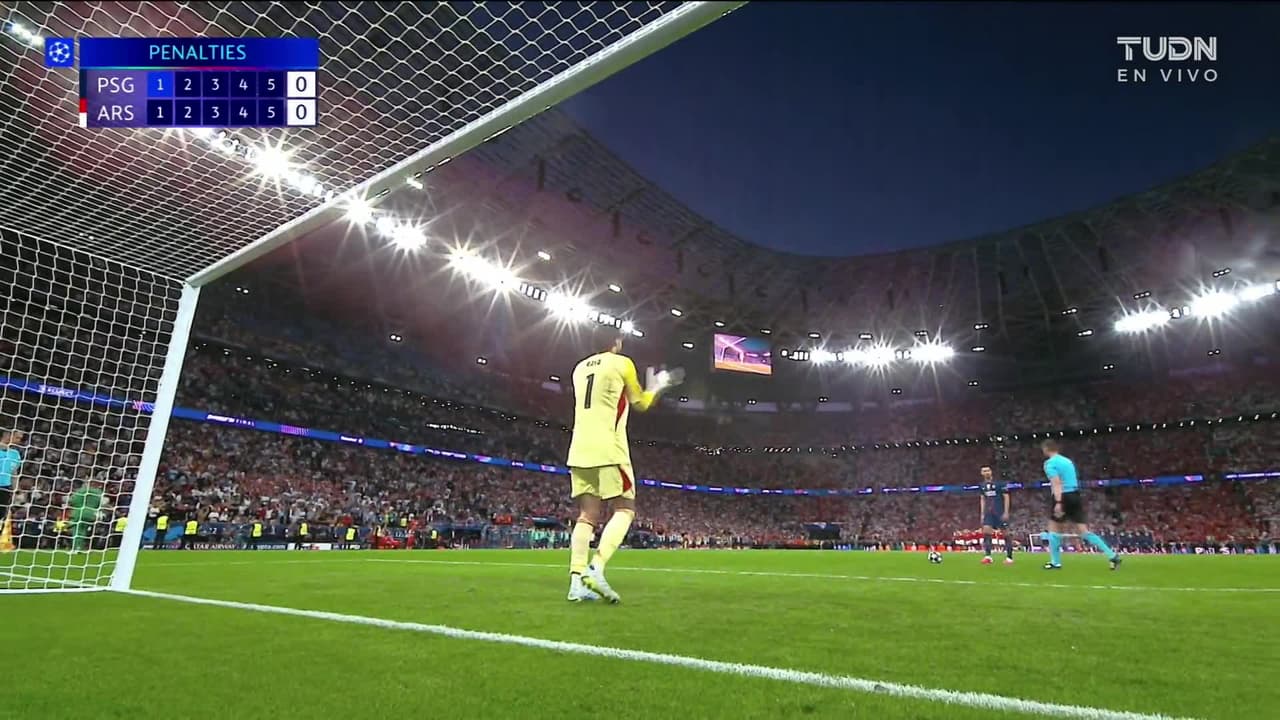 ¡GOL!  anota para Paris Saint-Germain. Gonçalo Ramos