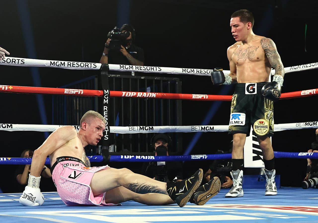 La esperanza de Puerto Rico, Edgar Berlanga, sumó su nocaut 14 consecutivo en el primer round.