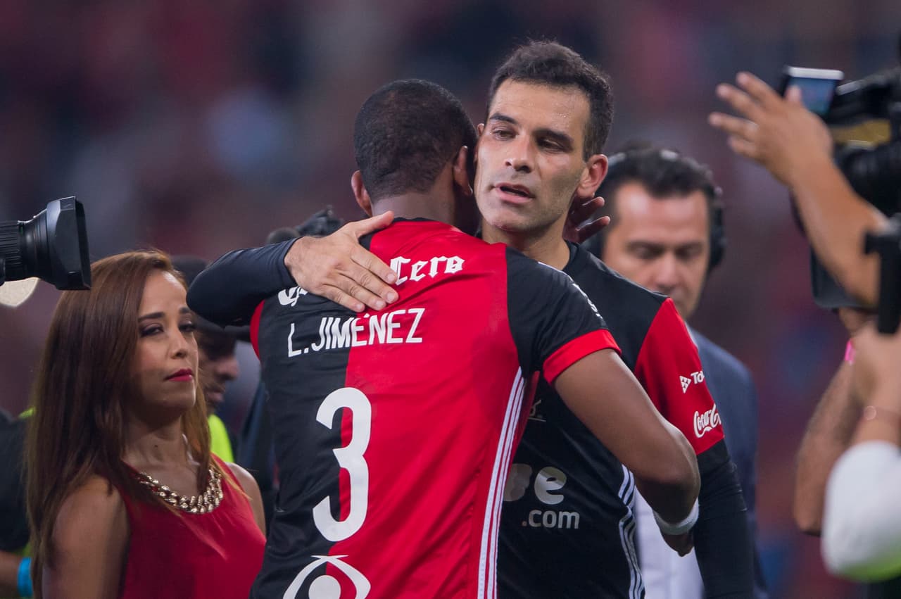 Rafael Márquez jugó su último partido en el Jalisco en la victoria del Atlas sobre Chivas. Los Rojinegros ganaron 1-0, el capitán del Tri y la Selección Mexicana tuvo una destacada actuación, y al final se llevó el cariño de propios y extraños.