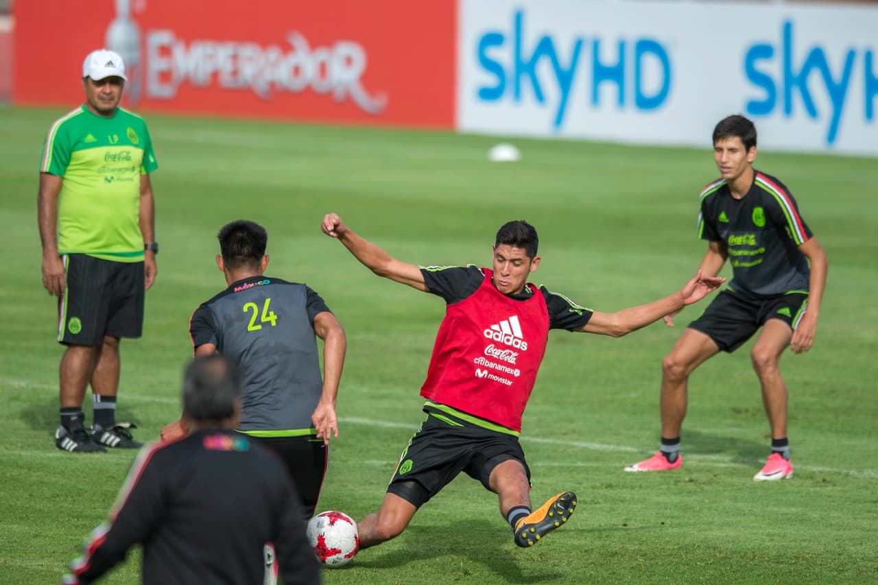 Mientras que este martes se espera que Héctor Herrera, Jesús Manuel Corona y Diego Reyes completen el grupo.