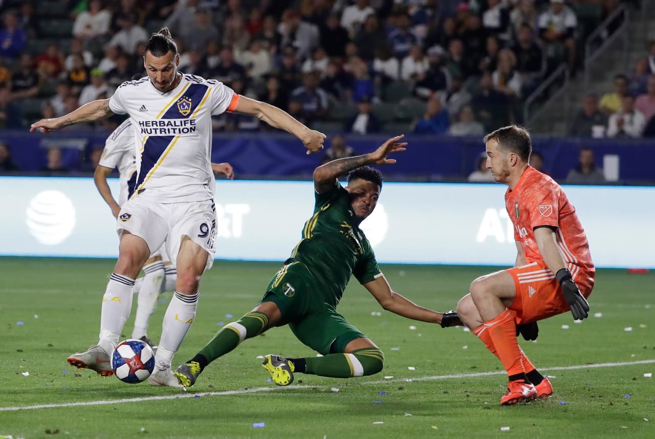 <b>Zlatan Ibrahimovic 29 goles</b>. Le ha marcado cinco goles a Los Angeles FC, incluído un hat-trick, el otro se lo hizo al Sporting Kansas City.
