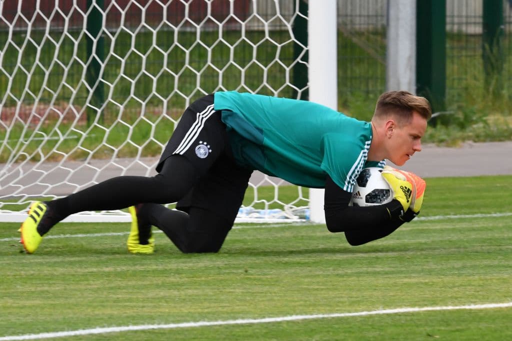 <b>4. Marc Ter Stegen:</b> el alemán del Barcelona es uno de los porteros más consistentes de Europa. Combina buen manejo del balón con los pies a ser un gran atajador.