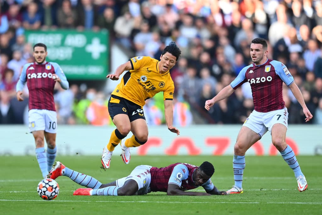 Con goled de Romain Saiss al 80, Conor Cody al 85 y Rúben Nevez al 90+5 Wolverhampton logra remontar una desventaja de 2-0 para vencer 2-3 en su visita al Aston Villa