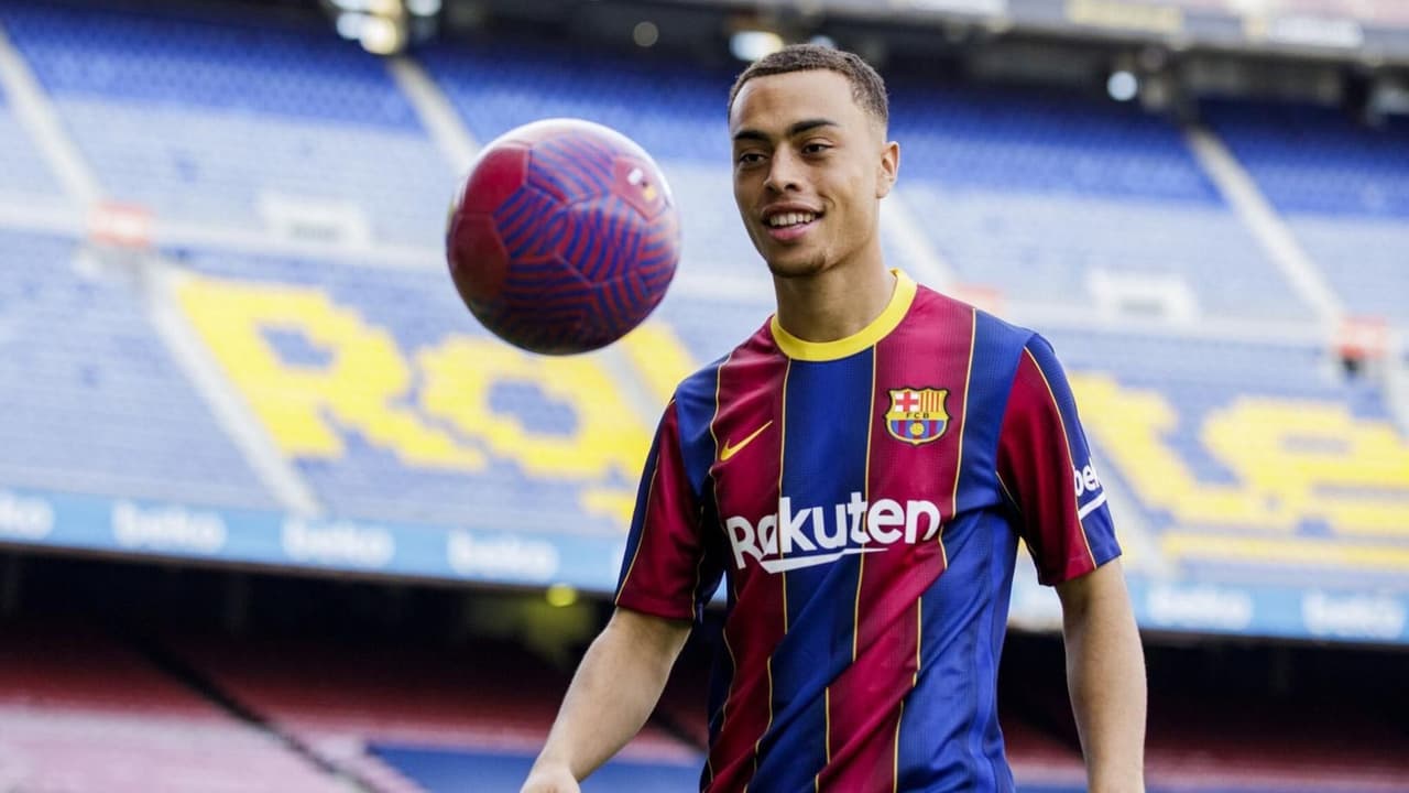 ¿Debut a la vista? Sergiño Dest es convocado por Barcelona