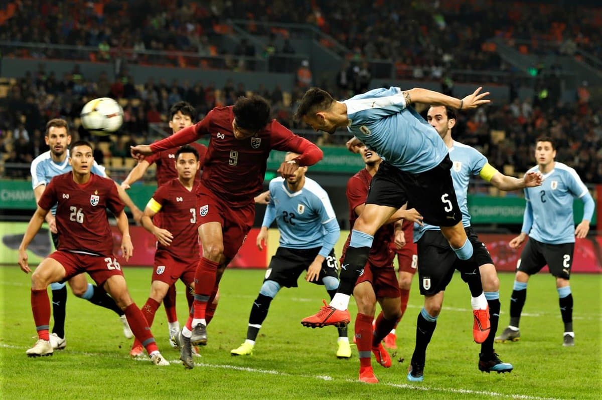A los seis minutos, Matías Vecino anotó con este frentazo el 1-0 a favor de Uruguay.