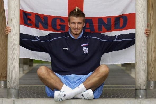 Para el 2002 David luciría un peinado muy original, una especie de “mohicana” con más cabello pero destacada con una línea decolorada. Más videos del Mundial y Golazo Extra