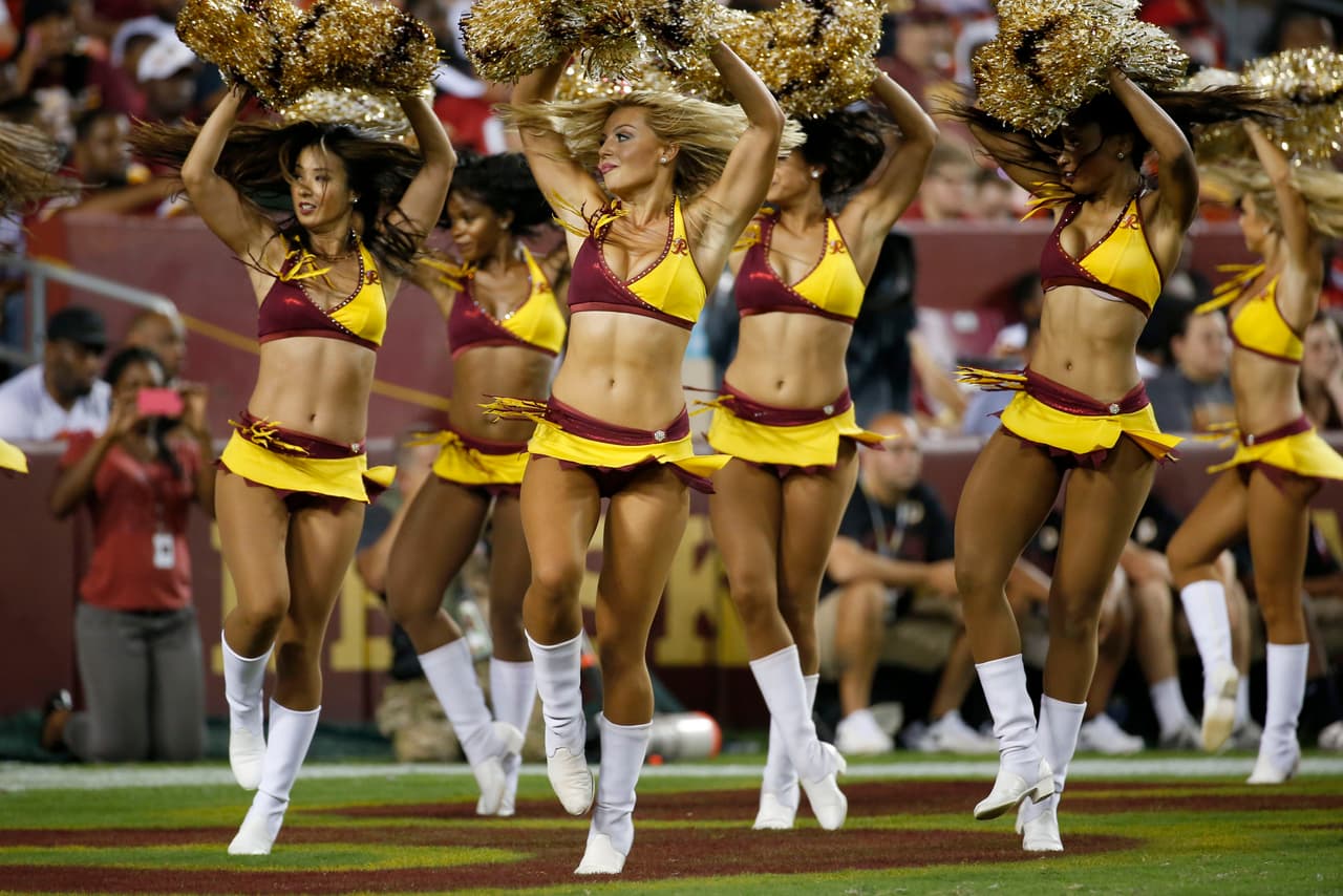 Si de falditas se trata, las de las porristas de la NFL son ¡las más candentes!
