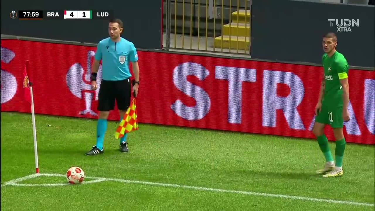 ¡GOL!  anota para Ludogorets Razgrad. Igor Plastun