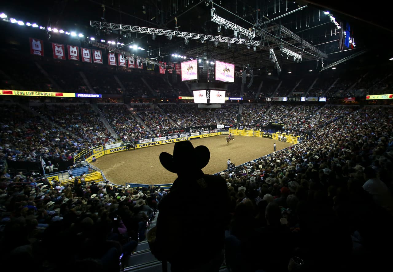 Es así como en medio de la expectativa de los fanáticos, se viven las últimas jornadas de las finales Nacional de Rodeo en Las Vegas, llenas de intensidad y rudeza.