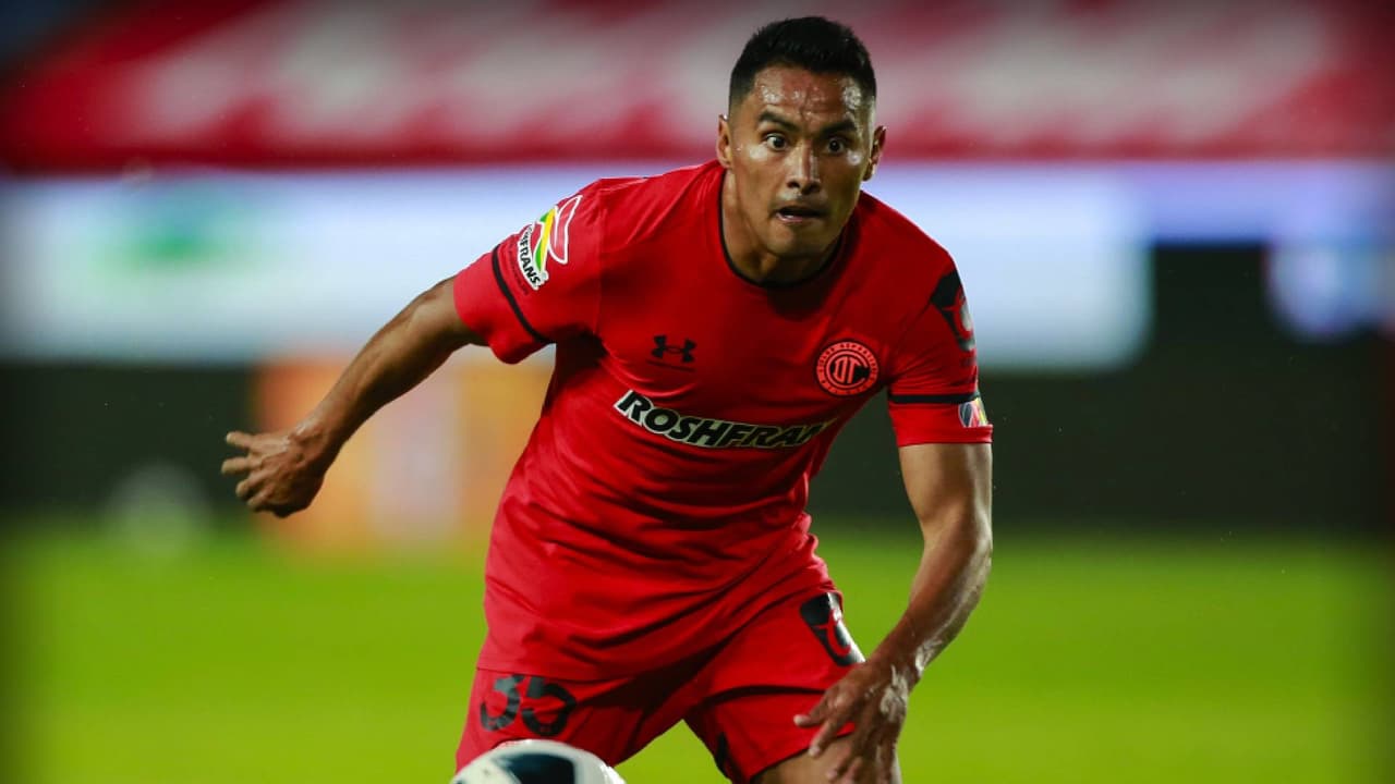 'Gallito' Vázquez acusa falta de confianza en su paso por Chivas