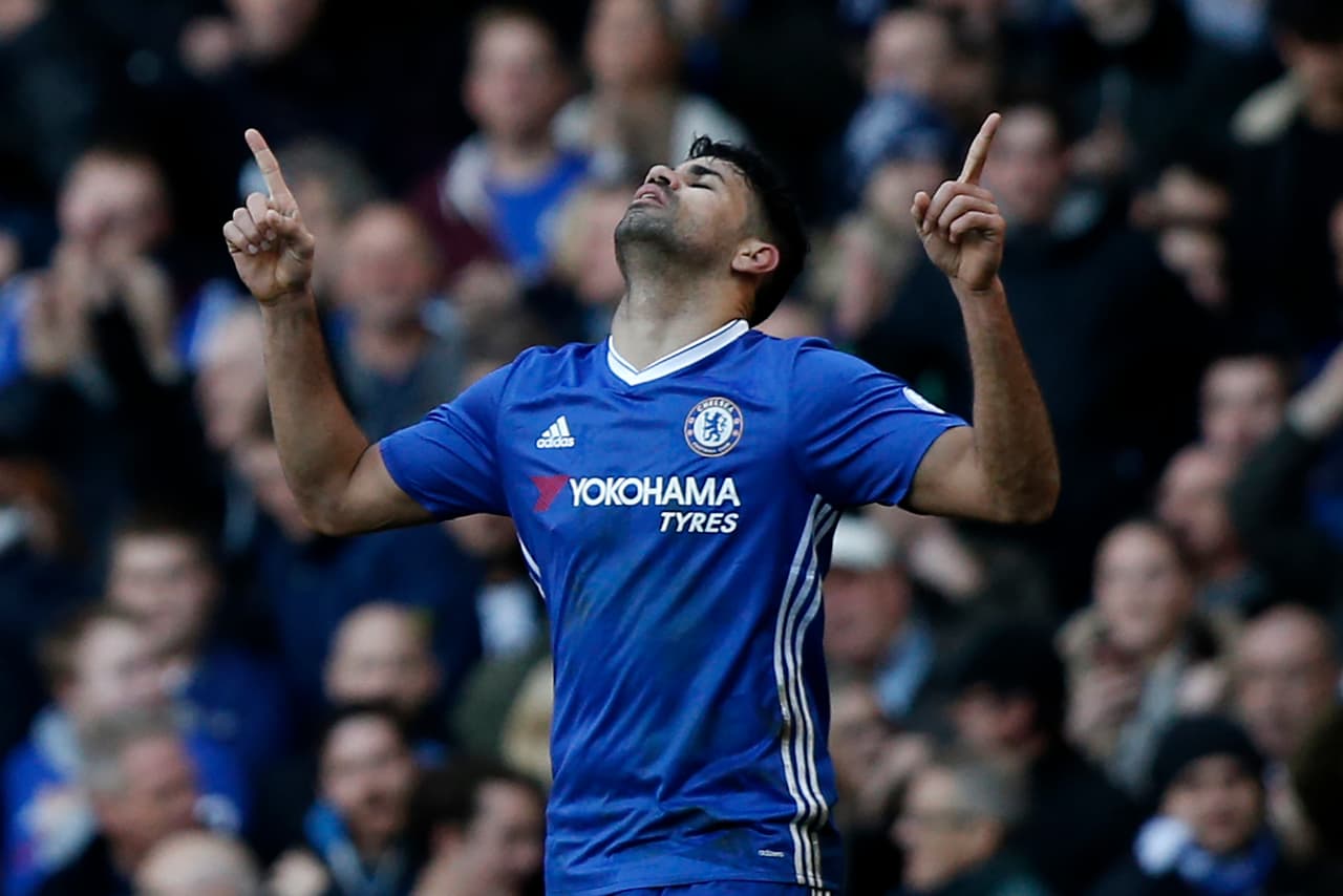 Diego Costa mantiene al Chelsea en lo más alto de la Premier League