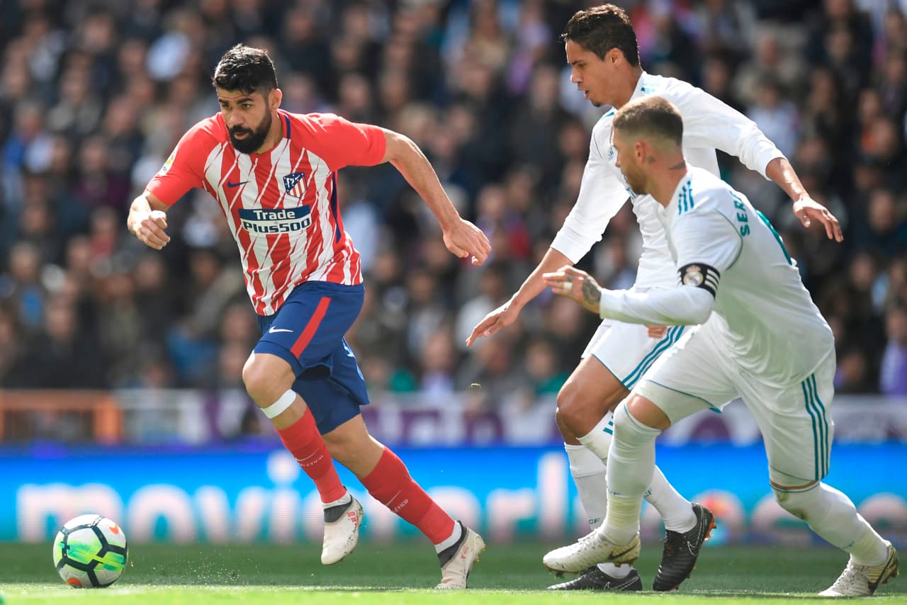 Atlético de Madrid es el único equipo que podría competirle el título al Barcelona pero la posibilidad es cada vez más cercana a un milagro.