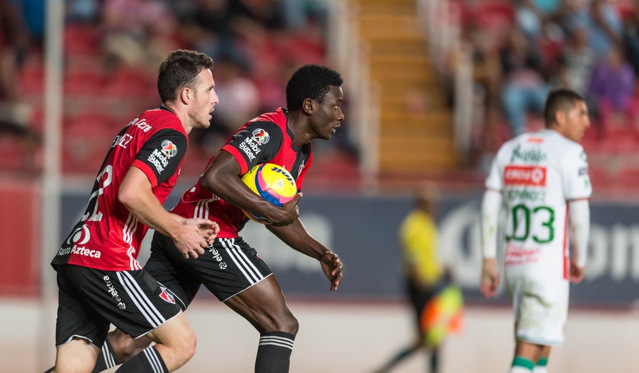 Aún así, al minuto 45 del segundo tiempo, Atlas se ilusionó con el descuento de Serge Njoh para el 2-1.