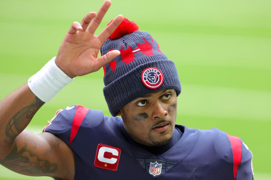 Esta semana se presentaron seis demandas más de agresión sexual y conducta inapropiada contra Deshaun Watson, 
<a href="https://www.espn.com/nfl/story/_/id/31113468/three-more-lawsuits-filed-vs-deshaun-watson-including-one-alleging-sexual-assault-march-2021" target="_blank">incluida una de asalto sexual</a>. Ahora son 14 casos en total presentados ante la corte contra él. 
<br>