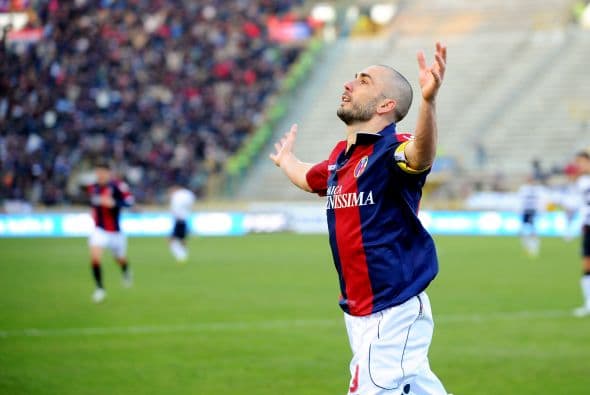 Y más tarde llegó el show de Marco Di Vaio. primero con el 2-1.