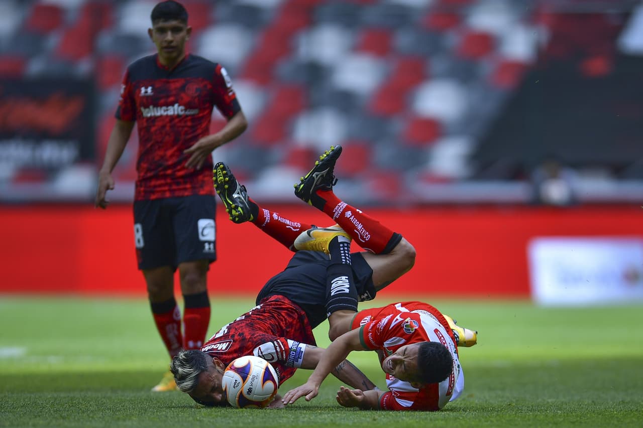 Toluca se impone ante Necaxa 2-0 , durante la tercera jornada del Torneo Guard1anes de la Liga MX. Michael Estrada, de penal, logró hacer el primer tanto, mientras que Joao Plata, de último minuto, anotó el gol que aseguró la victoria de los 'Diablos Rojos' en casa.
