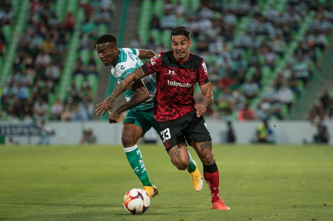 Con autoridad Santos se impone al Toluca y se mantiene en la pelea por un puesto directo para los Cuartos de Final.