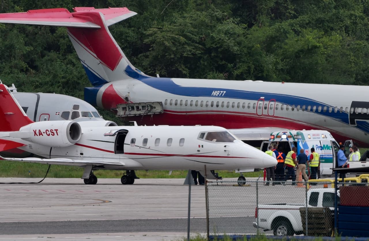 La esposa de Ortiz, Tiffany, dijo en un comunicado que el expelotero se hallaba “estable y despierto”, mientras “descansaba cómodamente” en el Hospital General de Massachusetts, donde permanecería por varios días.