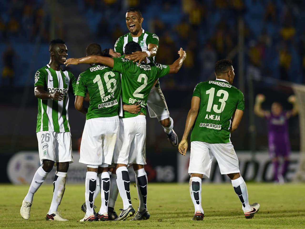 Atlético Nacional aprovecha derrota de Millonarios y es nuevo líder en Colombia