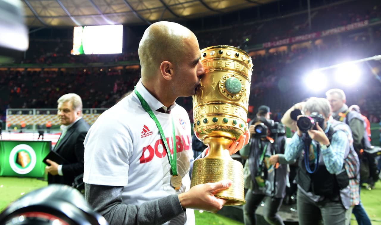 La estancia de Guardiola en el Bayern Múnich se vio marcada por títulos a primera vista, pero más allá tuvo conflictos que han salido a la luz con el médico Hans-Wilhelm Müller-Wohlfahrt.
<br>