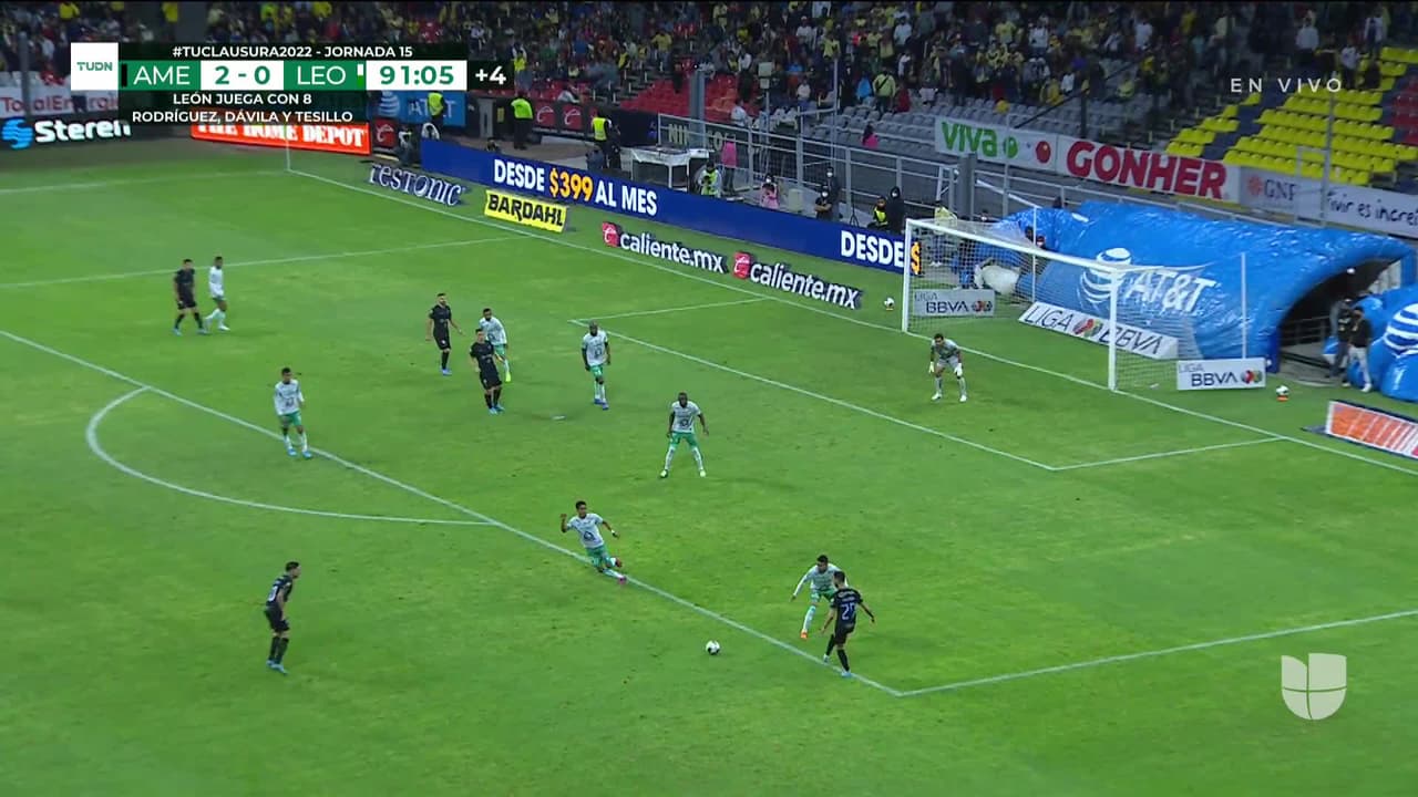 ¡GOOOL! Henry Martín anota para América.