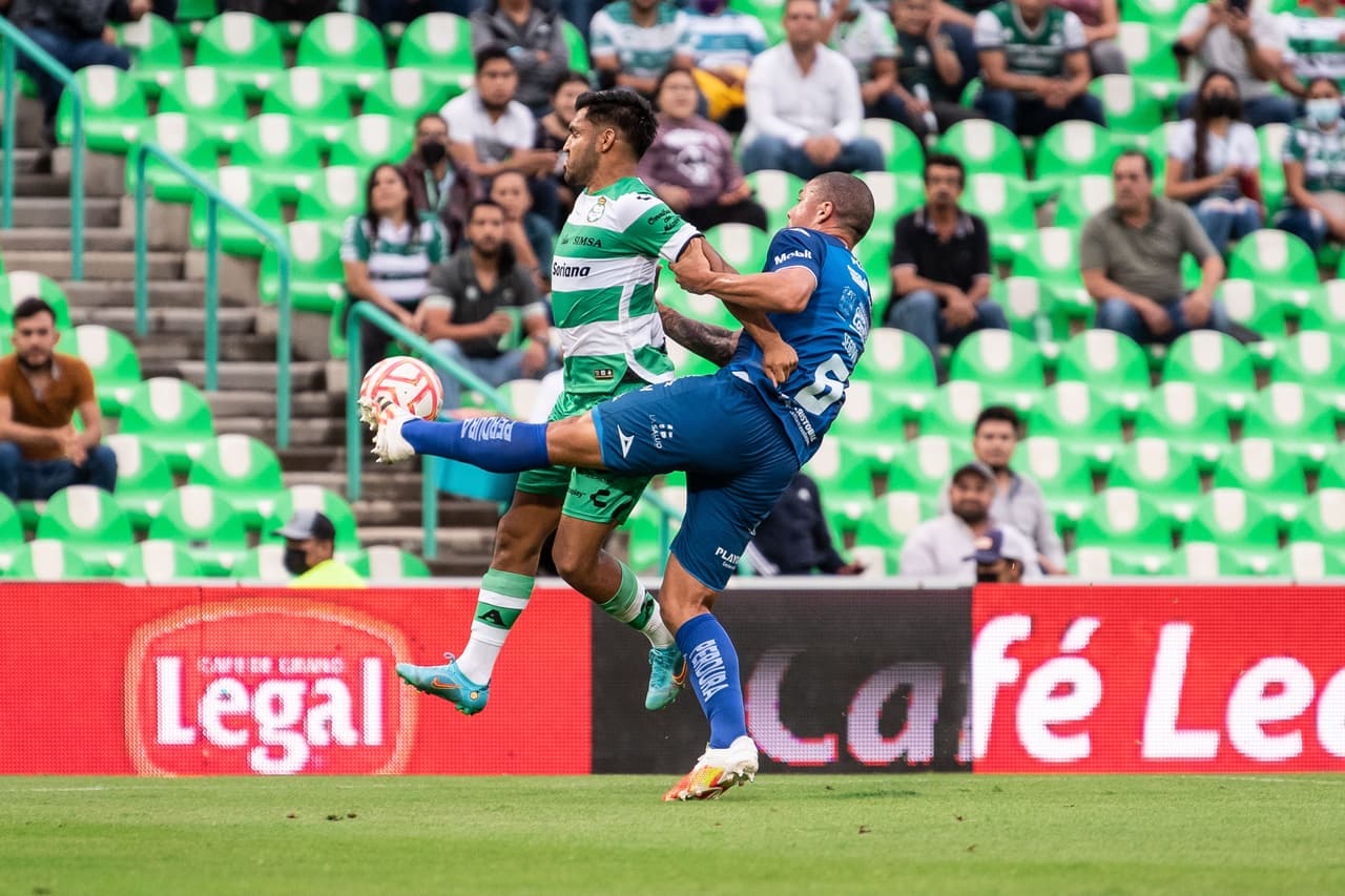 Santos Laguna aseguró una victoria ante Necaxa en el inicio de la Jornada 13 del Apertura 2022 de Liga MX para escalar a la tercera posición general.