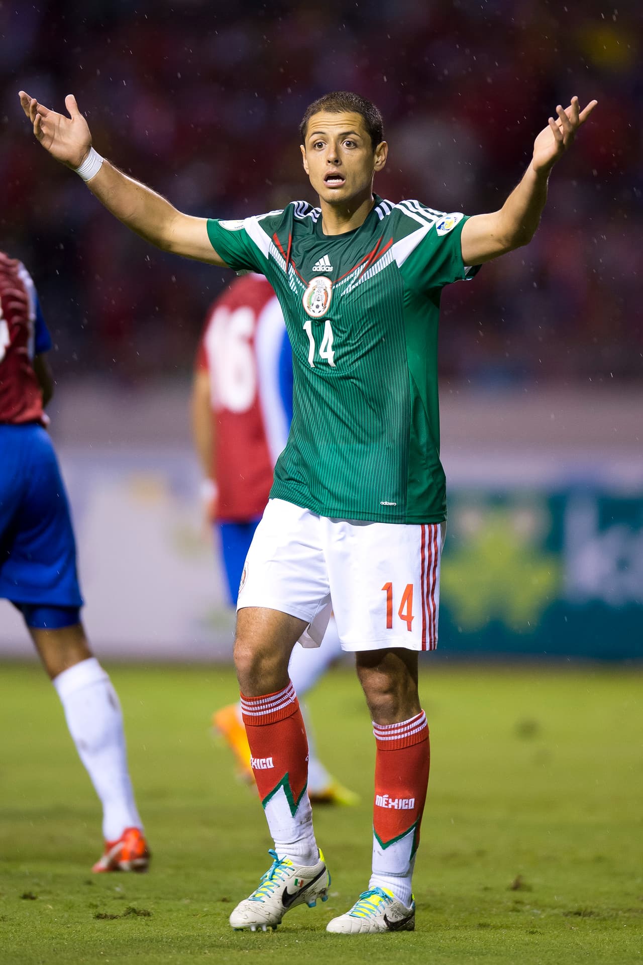 Hernández apareció en televisión festejando un gol de Estados Unidos en Panamá.