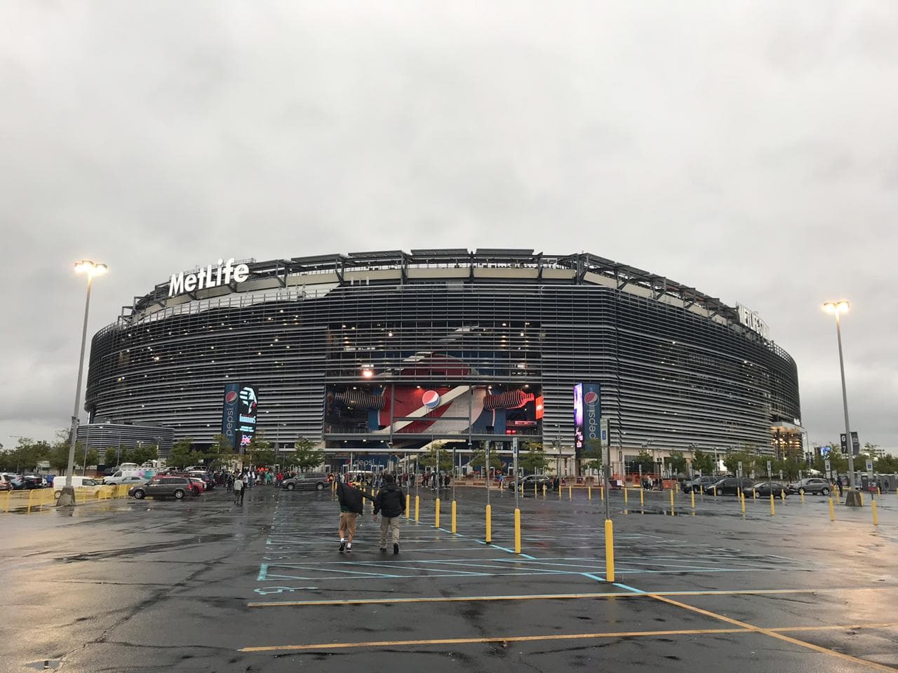 Así se encuentra el ambiente en el MetLife Stadium para el ¡Choque de Gigantes!