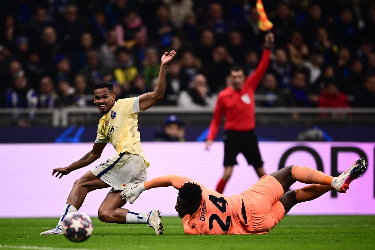 El Leipzig empató 1-1 con el Manchester City con goles de Riyad Mahrez (27') y de Joško Gvardiol (70'), mientras que el Inter de Milán rescató el empate ante el Porto con un gol de Romelu Lukaku en la ida de los Octavos de Final de la UEFA Champions League.