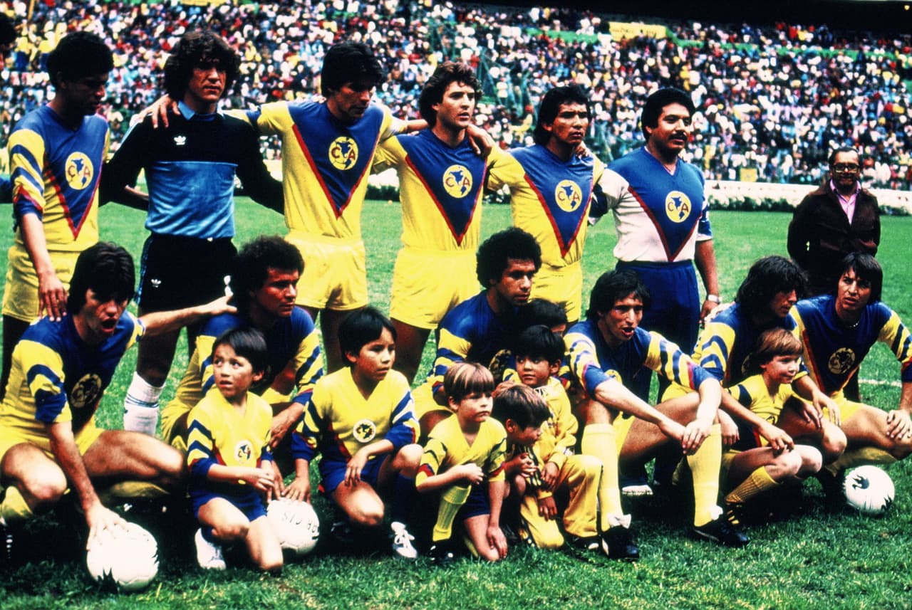 En la 1983-1984, nuevamente América y Monterrey se enfrentaron en los Cuartos de Final del futbol mexicano.
<br>