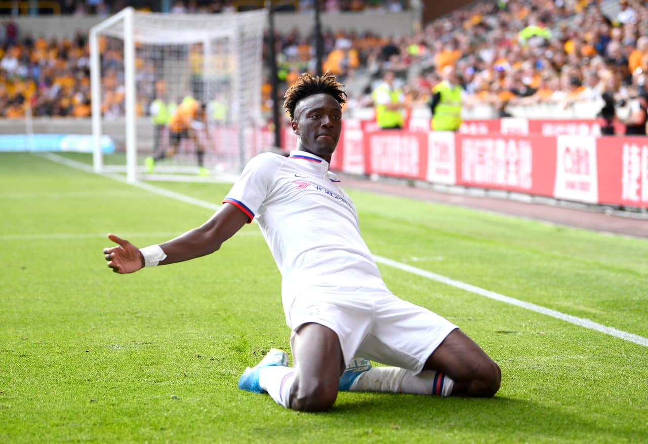 Chelsea venció 5-2 a Wolverhampton con hat-trick de Tammy Abraham, que se colocó como líder goleador con 7 tantos. Raúl Jiménez jugó 70' pero no anotó gol.
