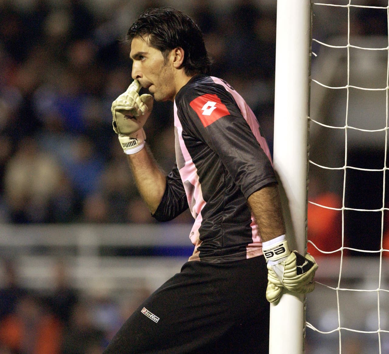 Con 23 años, Buffon ya pintaba para ser una gran figura del fútbol italiano y apenas estaba comenzando su carrera.