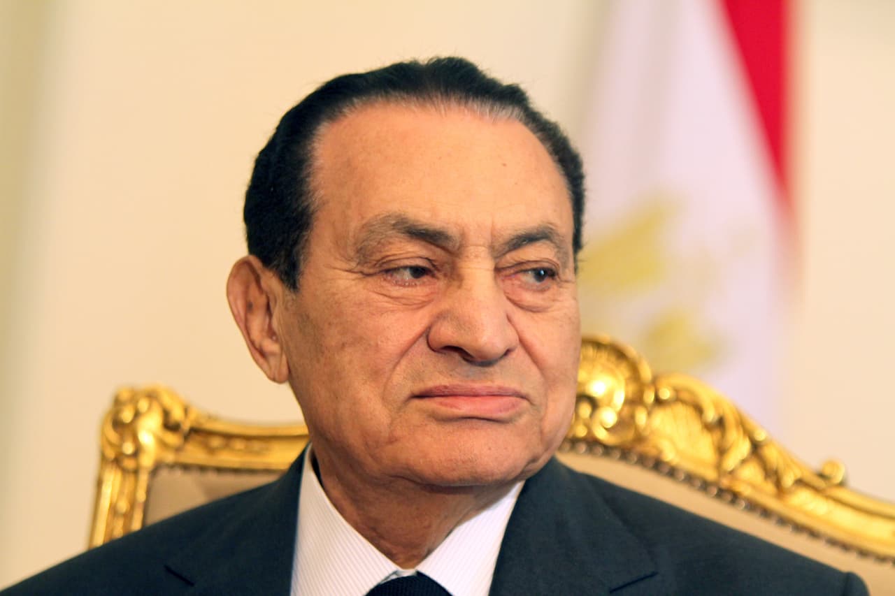 <b>Hosni Mubarak, 91 años. </b>Este líder egipcio fue el rostro autocrático de la estabilidad en el Medio Oriente durante casi 30 años, pero fue expulsado del poder en uno de levantamientos de la llamada ‘primavera árabe’. 
<a href="https://www.univision.com/noticias/mundo/fallece-el-expresidente-egipcio-hosni-mubarak-que-renuncio-al-poder-tras-la-primavera-arabe"><u>Murió el 25 de febrero</u></a>.