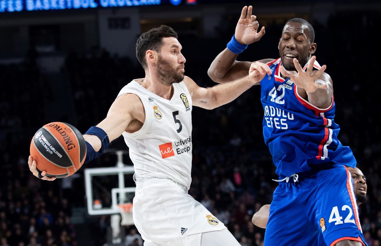 Con el liderazgo del mexicano, el Madrid llegó a nueve triunfos en esta temporada del campeonato europeo. Además, es la segunda vez que gana este reconocimiento después de la jornada 5 en la que fue vital en el triunfo sobre el Zalgiris.