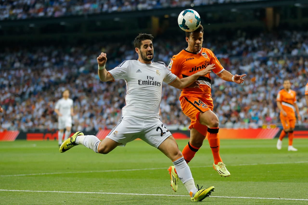 El madridista es amante de los perros y estos lo han acompañado desde pequeño. Siempre les pone nombres relacionados al futbol antes tenía uno llamado Figo y ahora lo acompaña su labrador Messi.