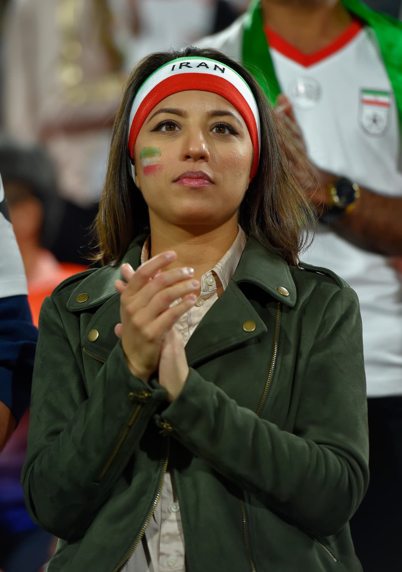 Los hinchas le dan un color a la fiesta de la Copa de Naciones Asiáticas que vive la intensidad en Cuartos de Final con los duelos de Irán que venció a China (foto) y de Japón que derrotó a Vietnam.