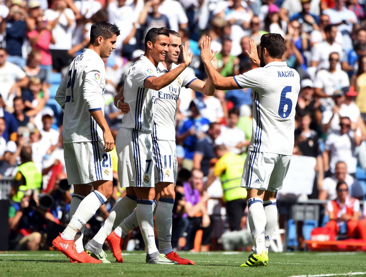 Real Madrid golea al Osasuna con regreso de Ronaldo y récord para Zidane
