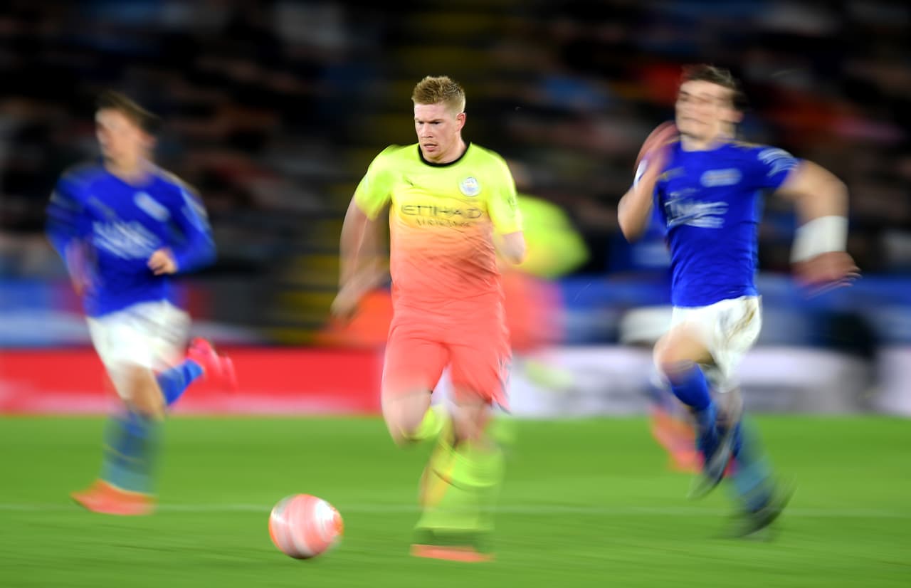 Anularon el tanto por fuera de juego. Terminó la primera mitad sin goles.