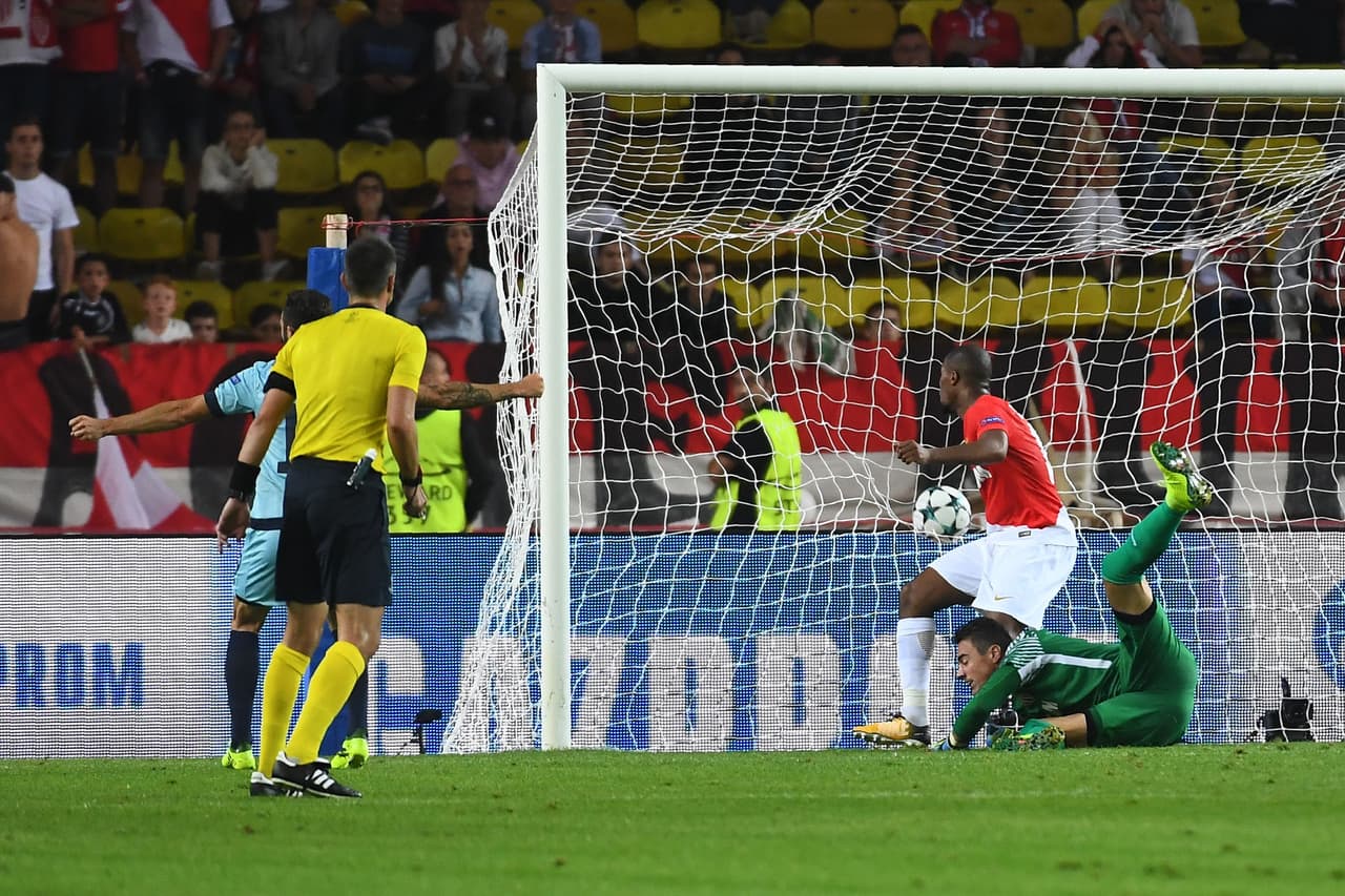 Un contragolpe al final del partido le dio la oportunidad al mexicano Miguel Layún de poner el 0-3 para Porto.