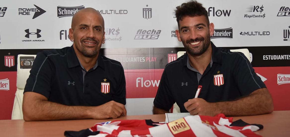 Martín Cauteruccio sale de Cruz Azul y regresa a Argentina