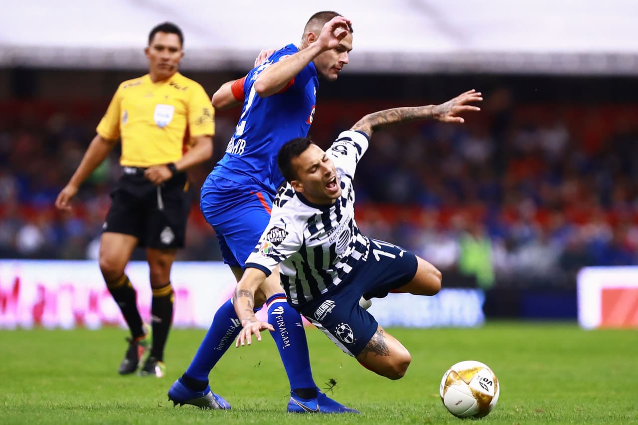 <b>Leonel Vangioni: 4. </b>El argentino se convirtió en un referente durante los primeros 45 minutos pero desapareció por completo en la segunda mitad y salió de cambio.