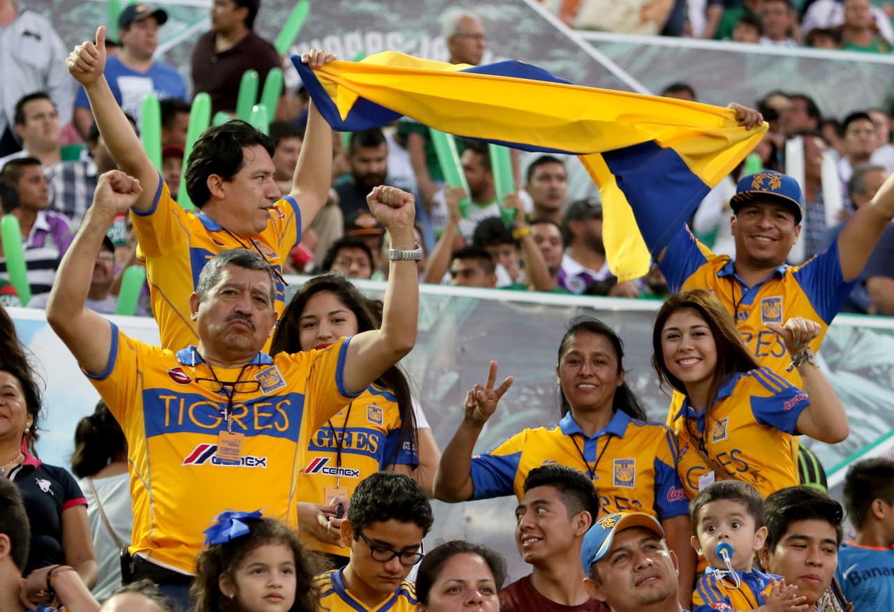 Colorido de afición en la vuelta de cuartos