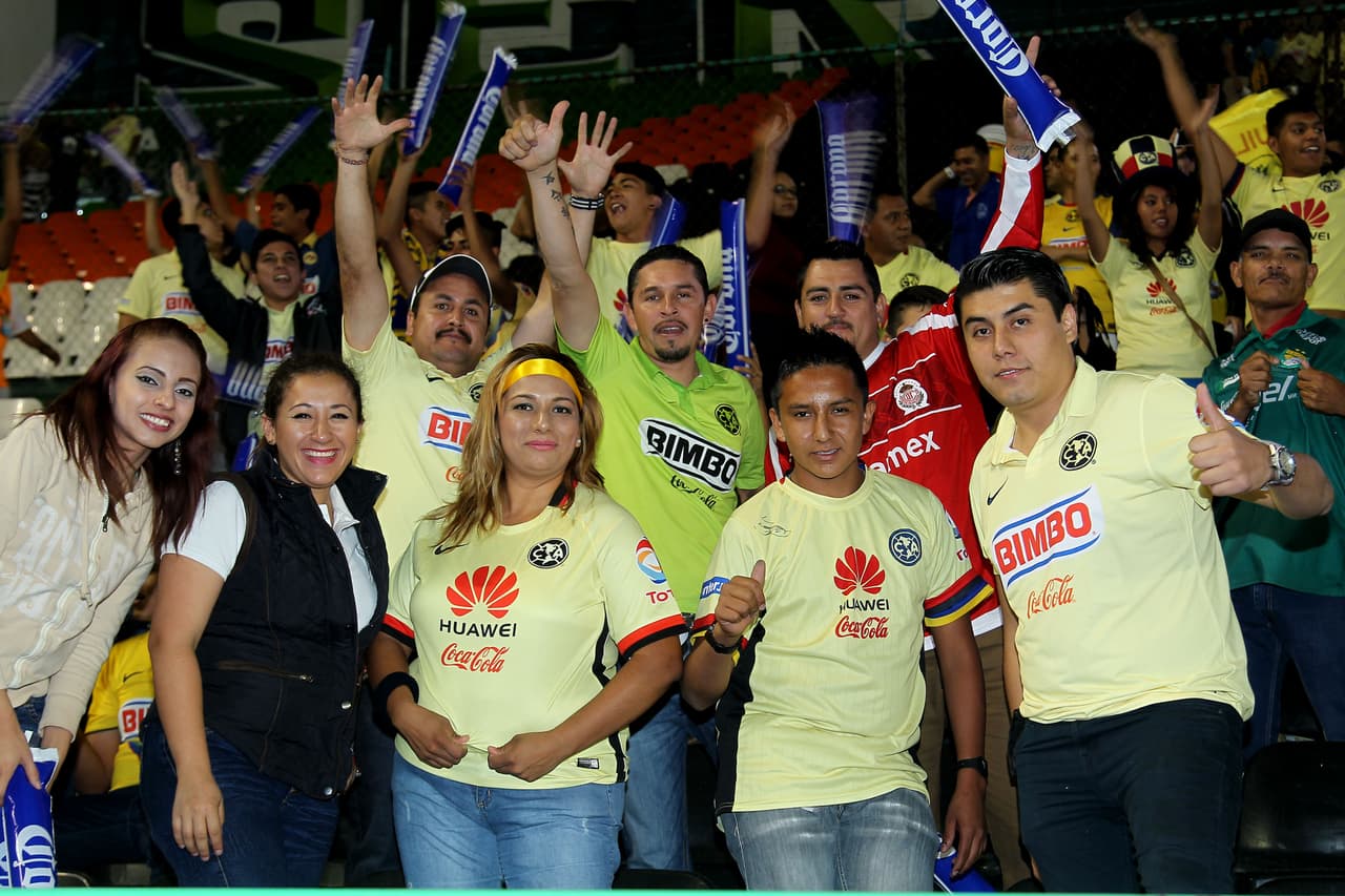 Colorido de afición en la vuelta de cuartos