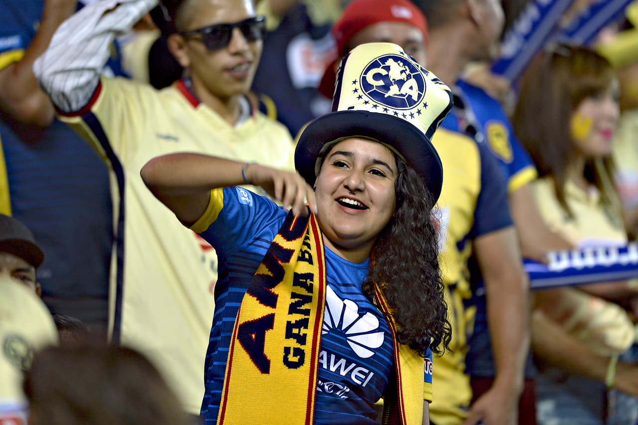 Colorido de afición en la vuelta de cuartos