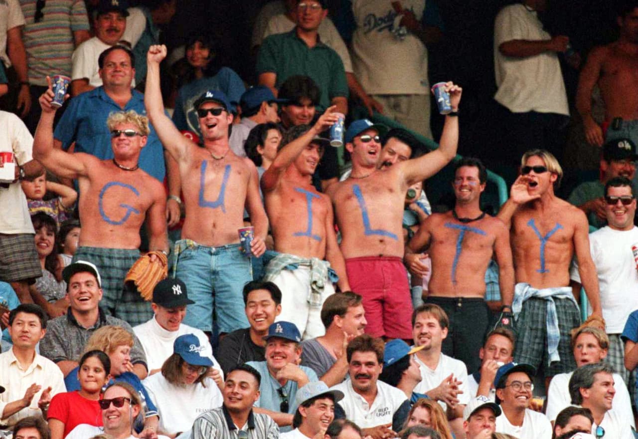 Muchos fanáticos consideraron que Simpson era culpable y no dudaron en hacerlo saber. La polémica quedó encendida alrededor del caso.