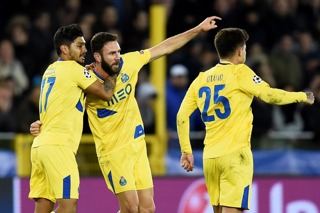 Pero en esta temporada de la Champions League los tres jugadores han sido elementos claves en el parado del Porto. Jesús Corona ha disputado todos los partidos y ha logrado un gol, Héctor Herrera participó en cinco juegos donde no logró gol y Miguel Layún tiene cuatro juegos con un gol en su cuenta.