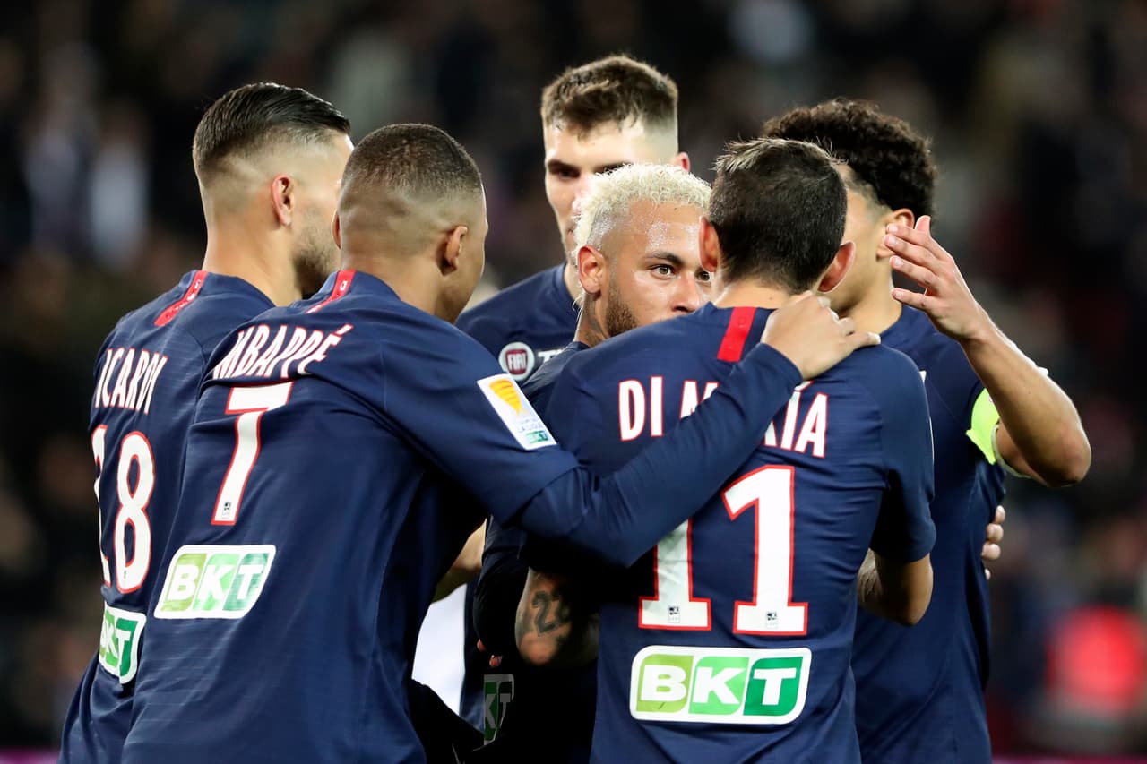 Con goles de Naymar, triplete de Icardi, Mbappé y un autogol de Jessy Moulin, el PSG golea en casa 6-1 al Saint-Ettiene.