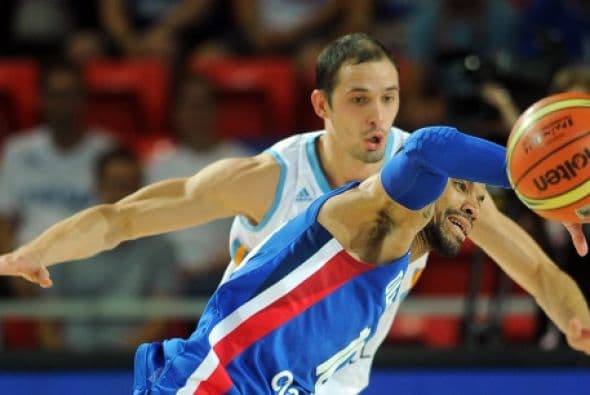 La selección de República Dominicana comenzó su andadura en el Mundial de básquet de España con una derrota este sábado ante Ucrania por 72-62, debido sobre todo a los malos porcentajes en el tiro de los caribeños.